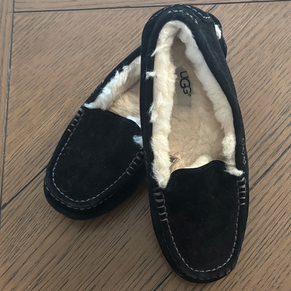 UGG Black Suede Shearling Moccasins NWOT